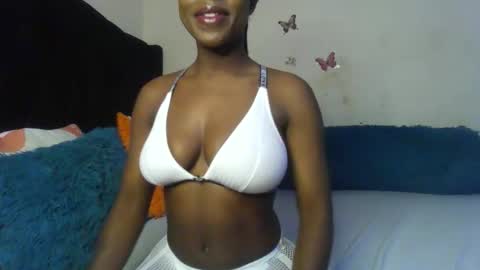 queenmavela_ online show from February 20, 2026, 7:21 am