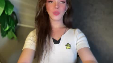 QUEEN online show from November 30, 2025, 9:24 am