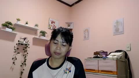 queennbbee online show from July 21, 2026, 1:08 am