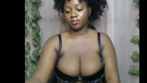 Zoey online show from November 5, 2025, 12:16 pm