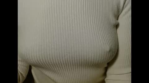 queenoftenderness online show from April 1, 2026, 7:55 pm