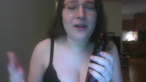 queenofthenights online show from June 6, 2026, 10:14 pm