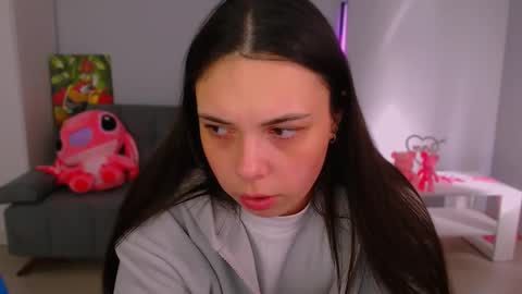 Snapshot of queenofthesense chatting on October 16, 2025, 11:00 am Patricia online show from October 16, 2025, 11:00 am