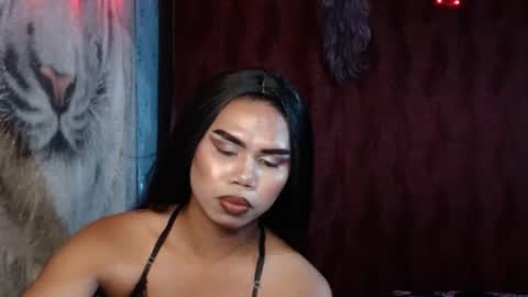 Snapshot of queenpinayebony_xx chatting on July 18, 2026, 3:49 pm queenpinayebony_xx online show from July 18, 2026, 3:49 pm