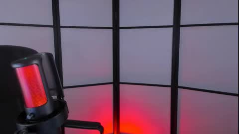 Snapshot of queenrosel chatting on November 10, 2025, 4:39 pm Rose online show from November 10, 2025, 4:39 pm