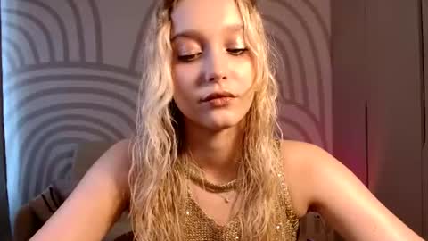 Snapshot of queenserenaaa chatting on July 6, 2026, 2:03 pm Serena XoXo online show from July 6, 2026, 2:03 pm