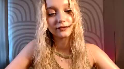 Snapshot of queenserenaaa chatting on July 6, 2026, 3:03 pm Serena XoXo online show from July 6, 2026, 3:03 pm