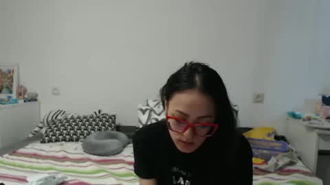 queensofiaqueen online show from April 5, 2026, 6:54 am