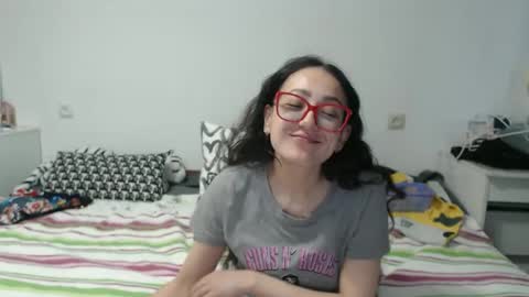 queensofiaqueen online show from April 8, 2026, 5:18 am