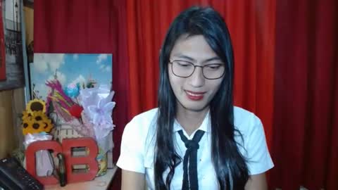 queensteffi online show from March 12, 2025, 2:45 pm