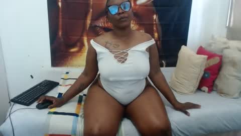 queenteex6993 online show from June 30, 2026, 9:32 am