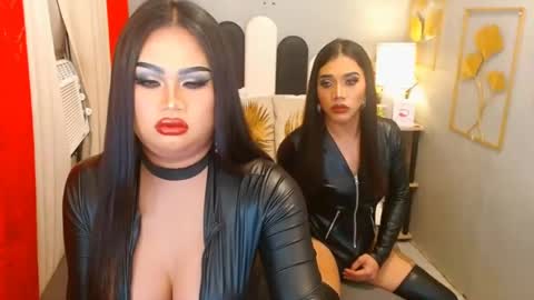 queenshasha and nathalie online show from December 26, 2024, 12:59 pm