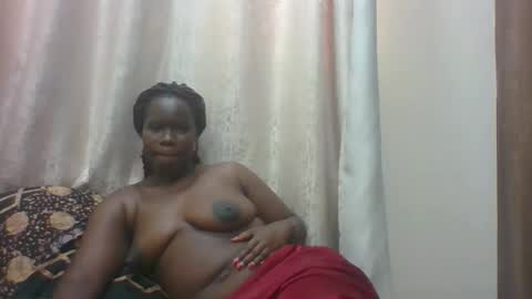 Snapshot of queenvivy chatting on June 5, 2026, 7:58 am VIVIAN online show from June 5, 2026, 7:58 am