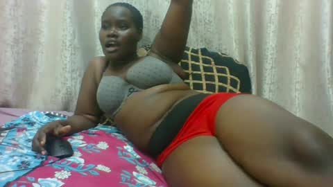 Snapshot of queenvivy chatting on July 5, 2026, 9:38 am VIVIAN online show from July 5, 2026, 9:38 am