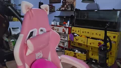 Snapshot of queer_burrito chatting on February 24, 2026, 11:58 pm Sky Burrito online show from February 24, 2026, 11:58 pm