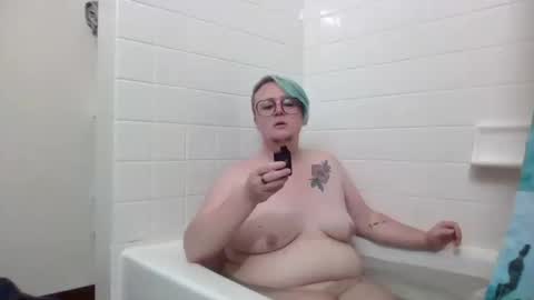 Snapshot of queerlyjaz chatting on October 11, 2025, 11:25 pm queerlyjaz online show from October 11, 2025, 11:25 pm