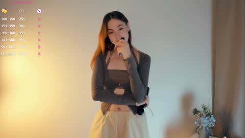 Fiona online show from December 4, 2024, 4:10 am