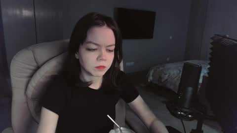 Snapshot of quietluxury chatting on April 23, 2026, 1:13 pm quietluxury online show from April 23, 2026, 1:13 pm