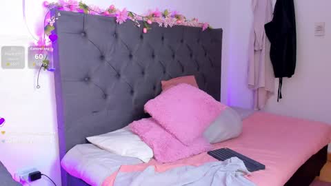 Snapshot of quiinn__bx chatting on May 16, 2026, 7:45 pm online show from May 16, 2026, 7:45 pm