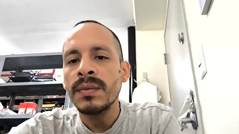 Snapshot of quik32 chatting on March 10, 2025, 3:20 pm quik32 online show from March 10, 2025, 3:20 pm