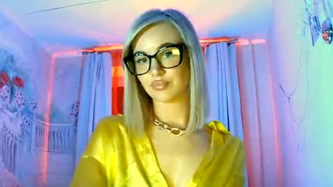 qusi28 online show from February 10, 2025, 6:13 pm