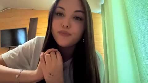 Lily online show from July 7, 2026, 5:21 am
