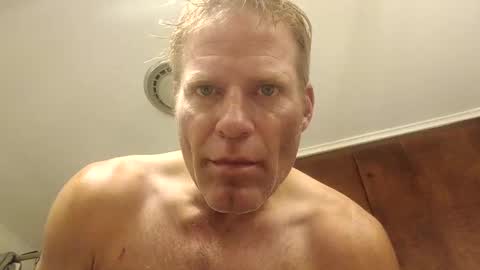 Snapshot of r04233054 chatting on November 18, 2025, 8:41 am r04233054 online show from November 18, 2025, 8:41 am