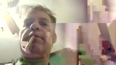 Snapshot of r04233054 chatting on December 3, 2025, 7:38 am r04233054 online show from December 3, 2025, 7:38 am