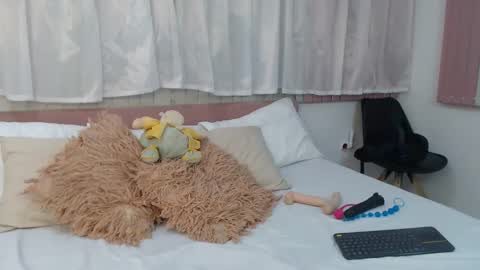 rachel  online show from September 12, 2025, 10:48 am