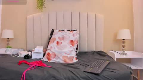 Rachel Donnelly online show from January 18, 2026, 4:27 am