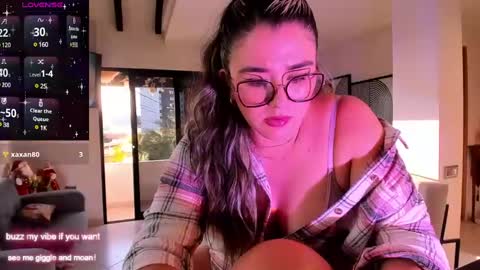 Snapshot of rachel_fo chatting on December 4, 2024, 9:46 pm Rachel Foss online show from December 4, 2024, 9:46 pm