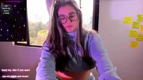 Snapshot of rachel_fo chatting on December 16, 2024, 8:05 pm Rachel Foss online show from December 16, 2024, 8:05 pm