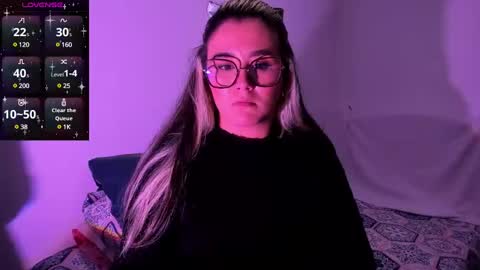 Snapshot of rachel_fo chatting on December 20, 2024, 12:08 am Rachel Foss online show from December 20, 2024, 12:08 am