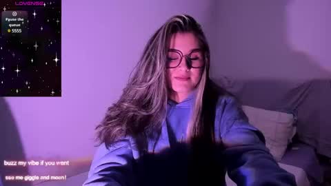 Snapshot of rachel_fo chatting on January 3, 2025, 10:51 pm Rachel Foss online show from January 3, 2025, 10:51 pm