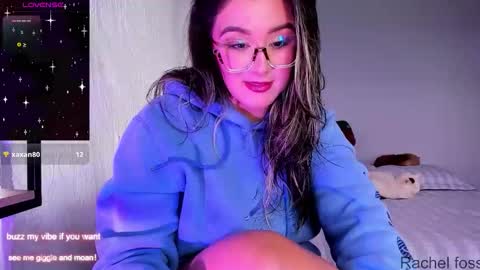 Snapshot of rachel_fo chatting on October 15, 2025, 8:53 pm Rachel Foss online show from October 15, 2025, 8:53 pm