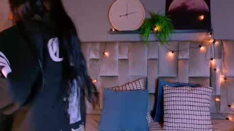  RACHEL  online show from October 22, 2025, 11:32 am