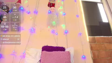 Snapshot of rachel_robertss chatting on December 10, 2024, 12:16 pm Rachel online show from December 10, 2024, 12:16 pm