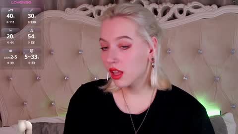 Snapshot of rachelcart chatting on December 10, 2024, 4:02 am RachelCart online show from December 10, 2024, 4:02 am