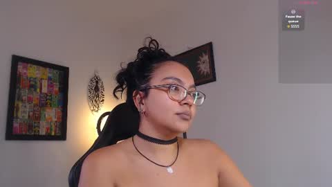 Snapshot of rachell_420 chatting on June 29, 2026, 3:23 pm rachell_420 online show from June 29, 2026, 3:23 pm