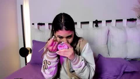 Rachell online show from March 25, 2026, 4:40 am