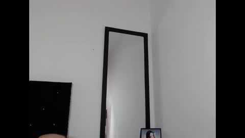 Snapshot of radiantgoddes chatting on January 17, 2026, 2:33 pm radiantgoddes online show from January 17, 2026, 2:33 pm