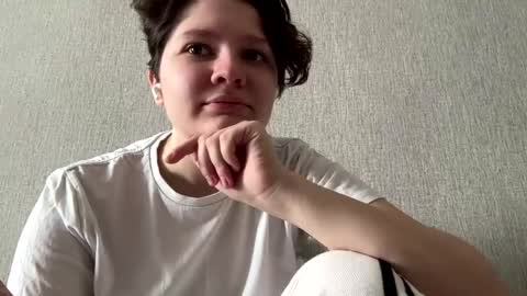 Emmie online show from May 21, 2026, 12:17 am