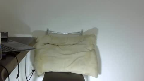 elenacam online show from March 6, 2026, 9:17 am