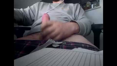 Snapshot of raffael150601 chatting on November 8, 2025, 2:12 am raffael150601 online show from November 8, 2025, 2:12 am