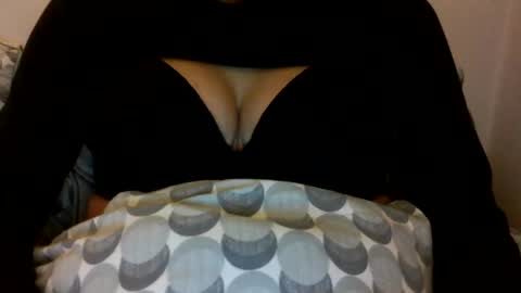 rahel_barbara online show from February 1, 2025, 7:13 pm