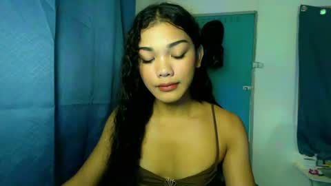 Snapshot of raiinddroopss chatting on June 24, 2026, 7:51 am moon online show from June 24, 2026, 7:51 am