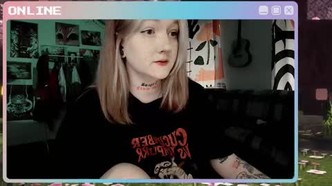 Snapshot of raiingurl chatting on November 7, 2025, 10:15 am Kate online show from November 7, 2025, 10:15 am