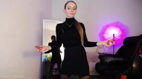 Snapshot of rainleiwa chatting on October 26, 2025, 4:13 pm Call me Lei online show from October 26, 2025, 4:13 pm