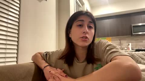 Snapshot of raiyvyn chatting on December 27, 2024, 3:53 am Ray Ray online show from December 27, 2024, 3:53 am