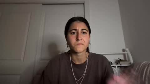 Snapshot of raiyvyn chatting on September 25, 2025, 4:49 am Ray Ray online show from September 25, 2025, 4:49 am